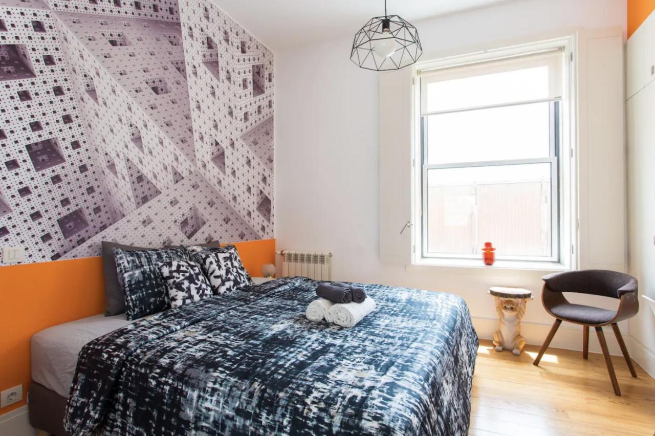 Beautiful 3-Story House In Chiado With A 40M² Private Terrace Apartman Lisboa Kültér fotó