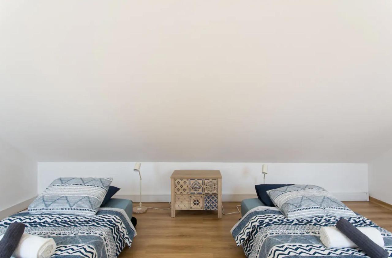 Beautiful 3-Story House In Chiado With A 40M² Private Terrace Apartman Lisboa Kültér fotó