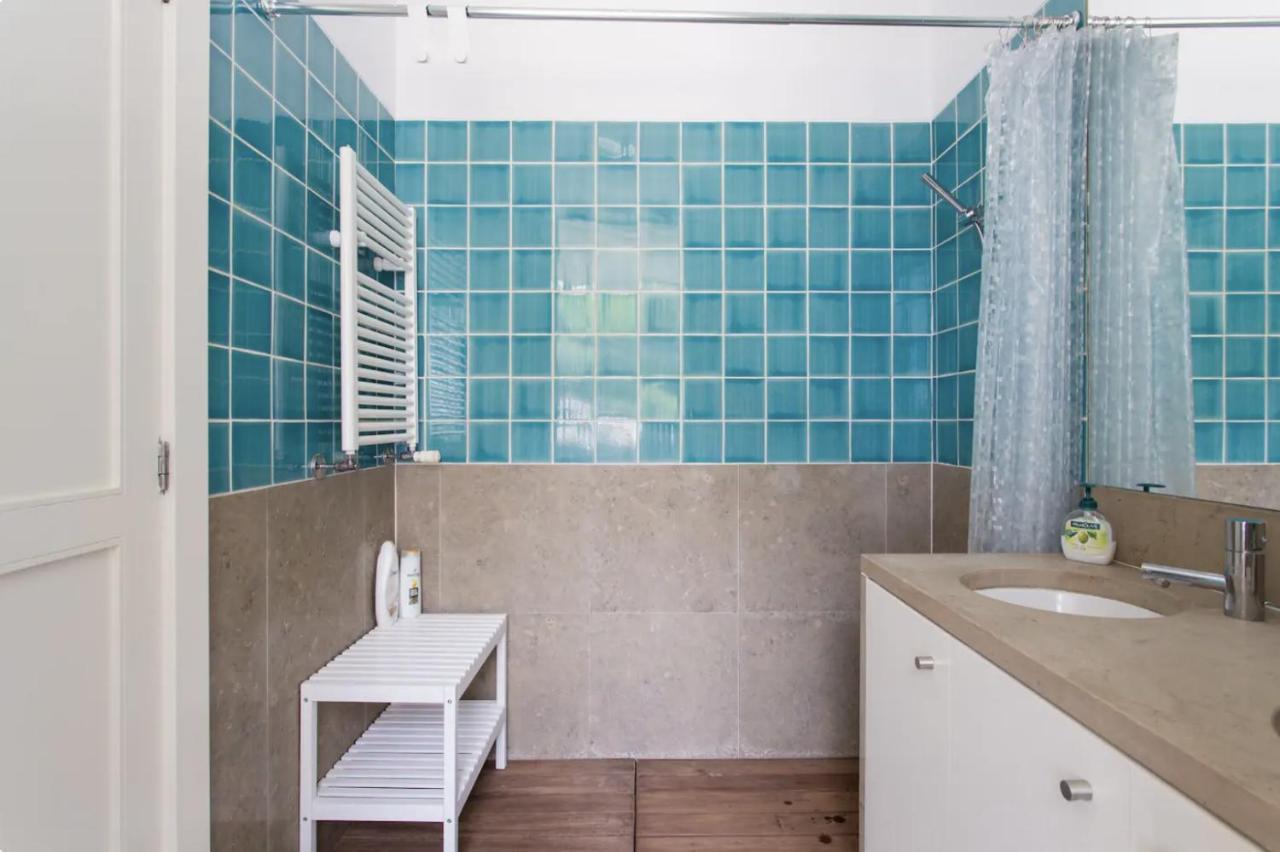 Beautiful 3-Story House In Chiado With A 40M² Private Terrace Apartman Lisboa Kültér fotó