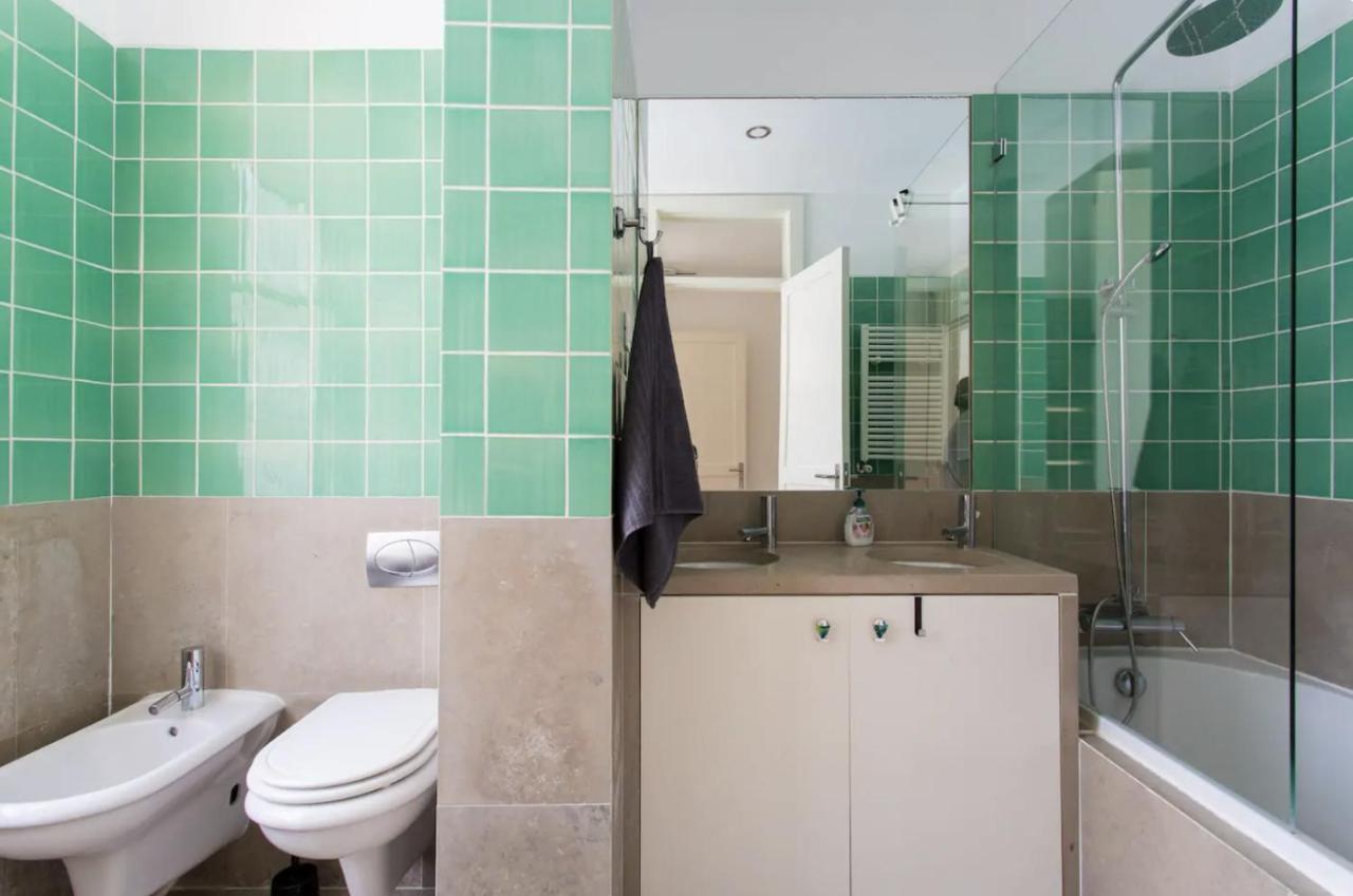 Beautiful 3-Story House In Chiado With A 40M² Private Terrace Apartman Lisboa Kültér fotó